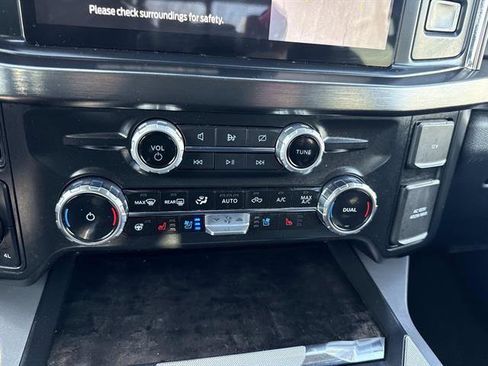 Used 2024 Ford F250 Lariat w/ Lariat Ultimate Package image 24