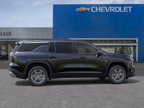New 2027 Chevrolet Traverse LT w/ Driver Confidence Package FWD image 5
