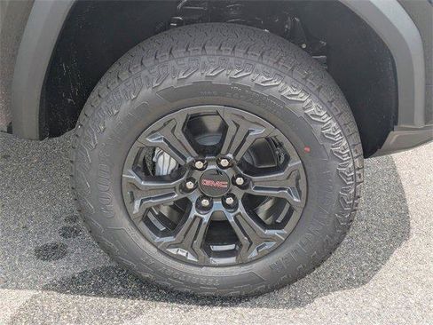 New 2025 GMC Canyon Elevation w/ Convenience Package image 13