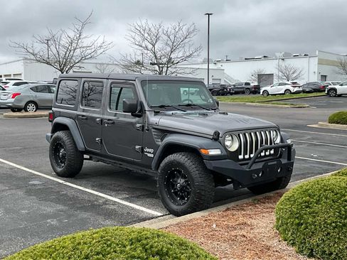 Used 2019 Jeep Wrangler Unlimited Sport S image 7