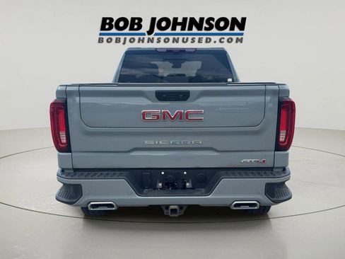Used 2025 GMC Sierra 1500 AT4 w/ Technology Package AWD/4WD image 4
