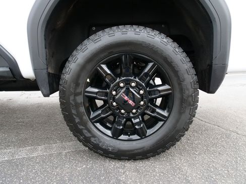 New 2026 GMC Sierra 2500 AT4 w/ AT4 Premium Plus Package image 13