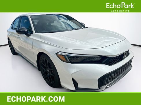Used 2025 Honda Civic Sport image 1