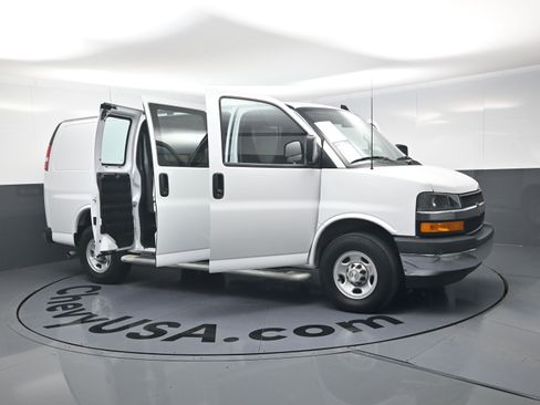 Certified 2024 Chevrolet Express 2500 w/ Driver Convenience Package image 23