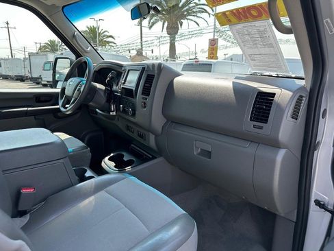 Used 2020 Nissan NV 3500 SV image 20