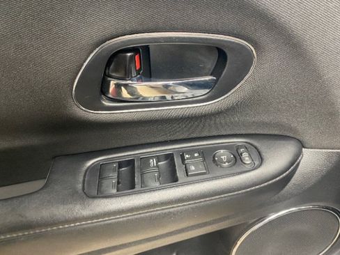 Used 2022 Honda HR-V EX image 19