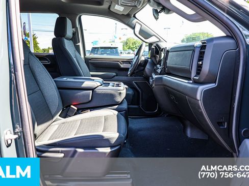 Used 2025 Chevrolet Silverado 1500 LT AWD/4WD image 19
