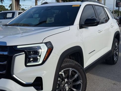 Used 2026 GMC Terrain Elevation w/ Elevation Premium Package AWD/4WD image 6