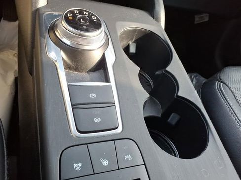 Used 2021 Ford Escape Titanium image 18