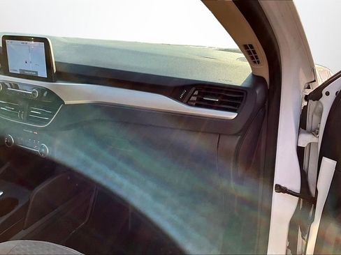 Used 2020 Ford Escape SE image 26