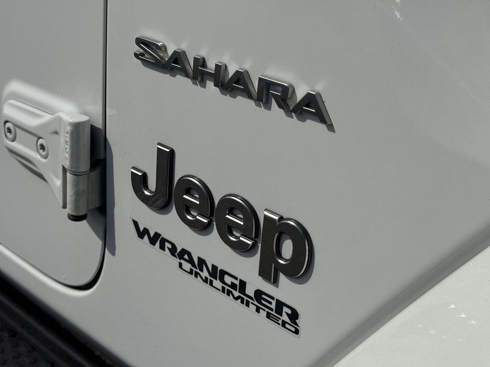 Used 2021 Jeep Wrangler Unlimited Sahara w/ Dual Top Group AWD/4WD image 10