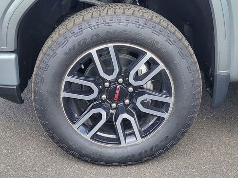 New 2026 GMC Sierra 1500 AT4 w/ AT4 Premium Package AWD/4WD image 7