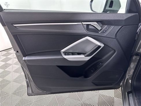 Used 2024 Audi Q3 2.0T Premium image 23