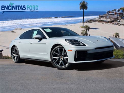 Used 2025 Porsche Panamera image 1