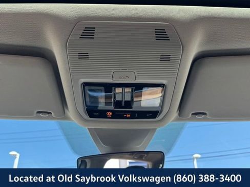 Used 2024 Volkswagen Atlas SE AWD/4WD image 17