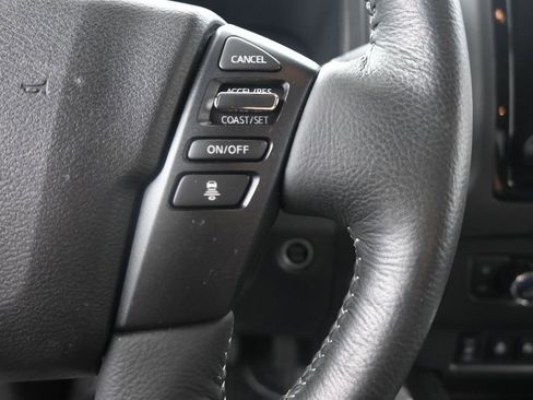 Used 2024 Nissan Frontier SV w/ SV Convenience Package image 13