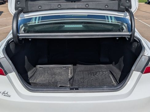 Used 2020 Toyota Camry LE FWD image 25
