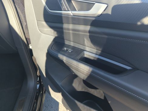 New 2026 Volkswagen Atlas Cross Sport SEL R-Line image 16