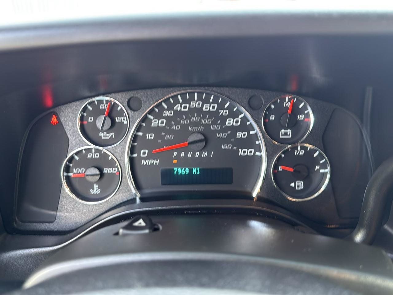 Used 2025 Chevrolet Express 2500 w/ Driver Convenience Package RWD image 12