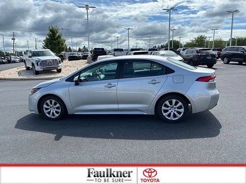 Used 2024 Toyota Corolla LE FWD image 13
