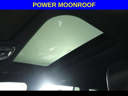 Used 2022 Jeep Grand Cherokee Altitude AWD/4WD image 2