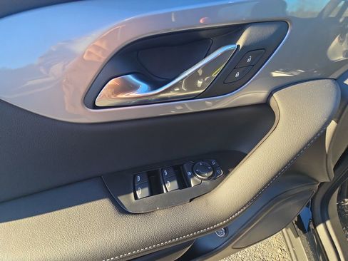 New 2025 Chevrolet Blazer LT w/ Convenience Package image 60