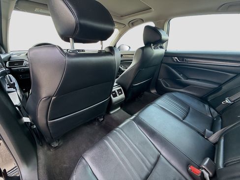 Used 2018 Honda Accord EX-L image 25