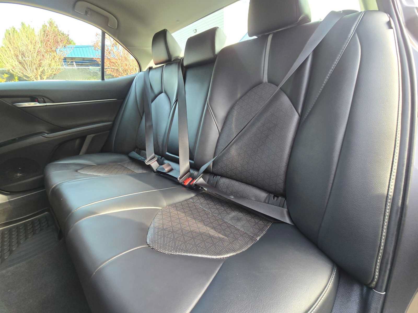 Used 2020 Toyota Camry XSE FWD image 17