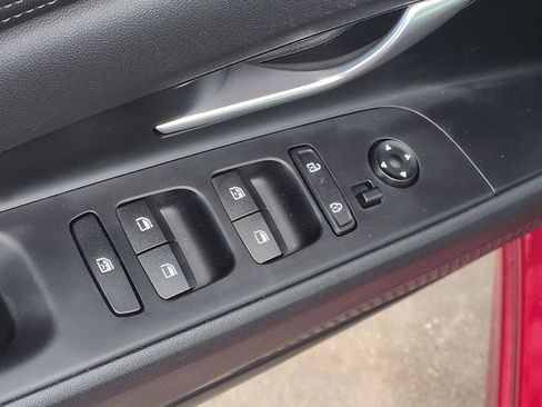 Used 2025 Hyundai Elantra SEL FWD image 13