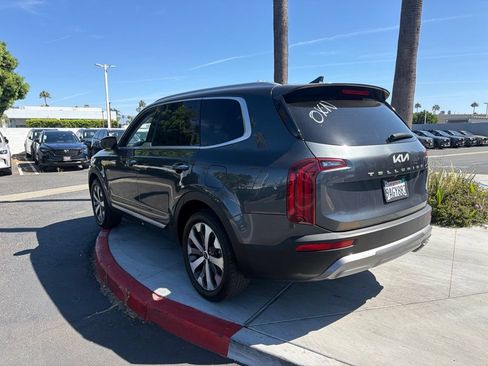 Used 2022 Kia Telluride S FWD image 9