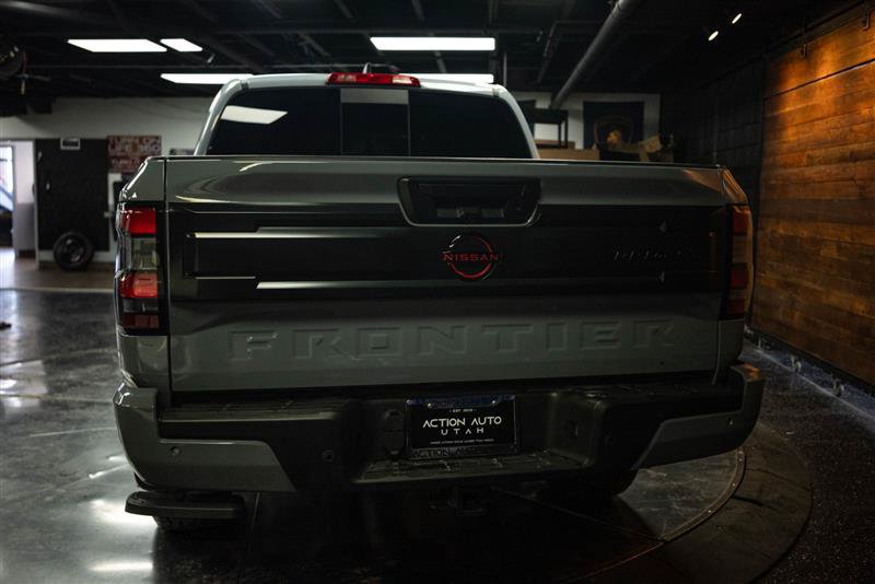 Used 2025 Nissan Frontier PRO-4X w/ Tow Package AWD/4WD image 6