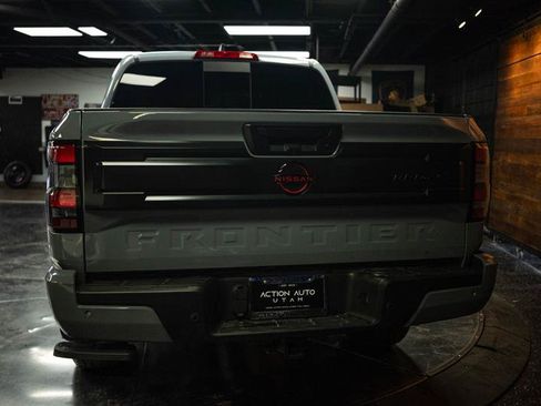 Used 2025 Nissan Frontier PRO-4X w/ Tow Package AWD/4WD image 6