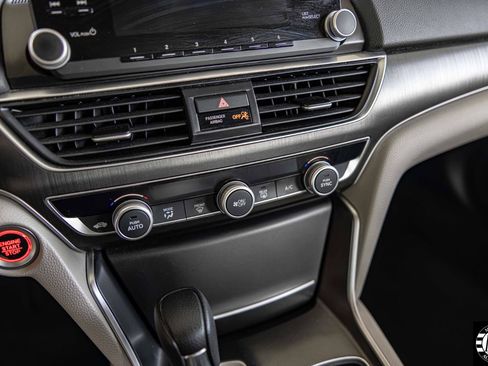Used 2018 Honda Accord LX image 13