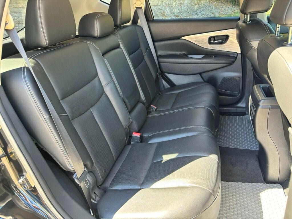 Used 2017 Nissan Murano Platinum w/ Platinum Technology Package FWD image 18
