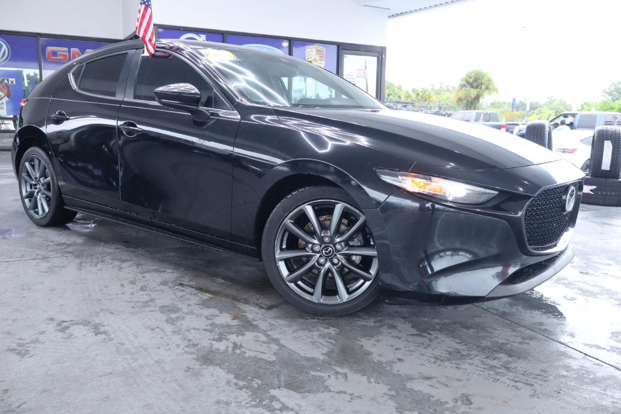 Used 2020 MAZDA MAZDA3 Hatchback FWD image 3
