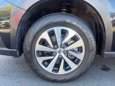 Used 2023 Subaru Outback Premium AWD/4WD image 29