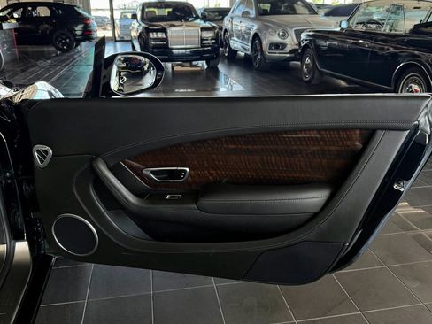 Used 2017 Bentley Continental GT AWD/4WD image 25