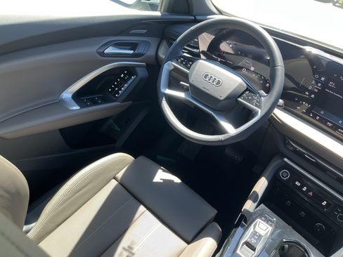 Certified 2025 Audi Q5 Premium w/ Premium Plus AWD/4WD image 25