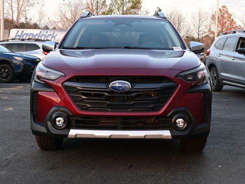 Used 2025 Subaru Outback Touring XT image 3