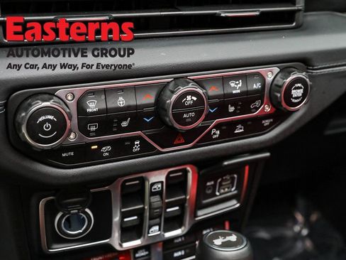 Used 2024 Jeep Wrangler Unlimited Rubicon 392 image 21