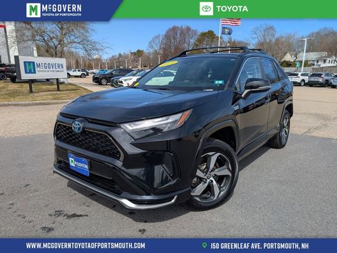 Used 2023 Toyota RAV4 SE w/ Weather & Moonroof Package image 1