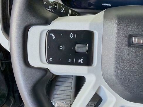 Certified 2025 Land Rover Defender 110 X-Dynamic SE AWD/4WD image 12