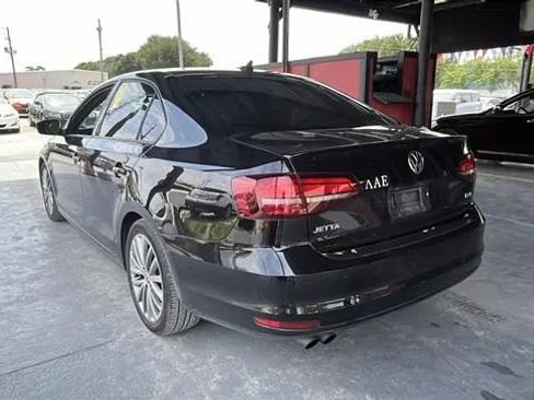 Used 2016 Volkswagen Jetta Sport w/ Lighting Package FWD image 2