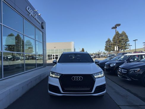Used 2018 Audi Q7 3.0T Premium Plus image 3