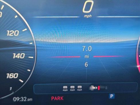 New 2026 Mercedes-Benz GLC 300 image 9