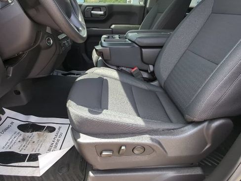 Used 2025 Chevrolet Silverado 1500 Custom Trail Boss w/ Dark Appearance Package AWD/4WD image 10