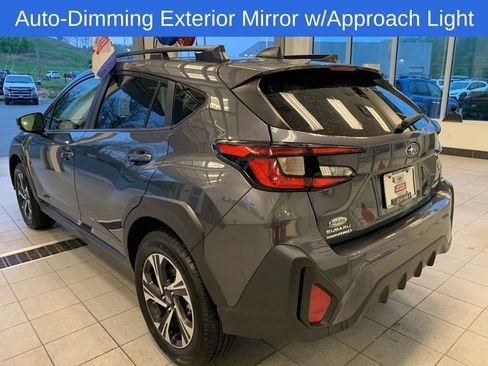 Used 2025 Subaru Crosstrek 2.0i Premium w/ Crosstrek Mirror Package image 9