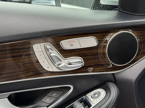 Used 2018 Mercedes-Benz C 300 4MATIC Sedan w/ Premium Package image 4