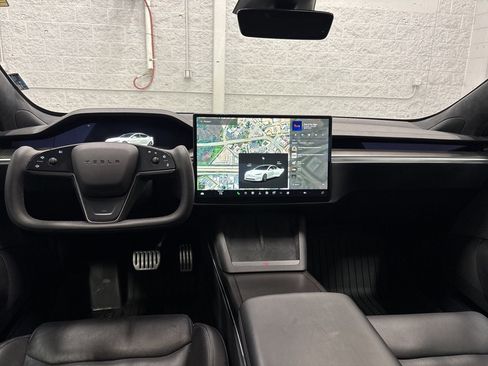 Used 2021 Tesla Model S Plaid image 10