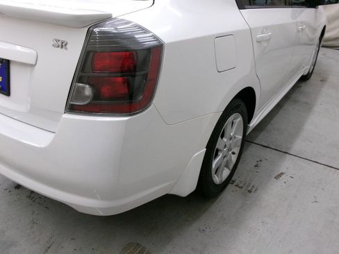Used 2011 Nissan Sentra 2.0 SR w/ Convenience Pkg image 7